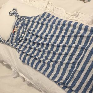 Forever 21 tank top super cute!